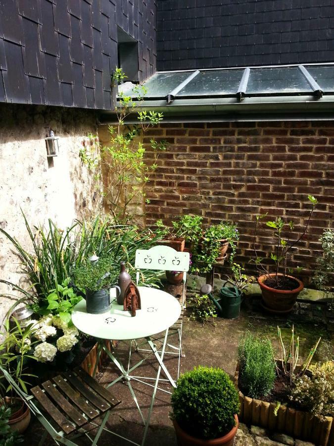 My Little Garden -parking Gratuit 500m -coeur Historique -la Clef De Apartmán Honfleur